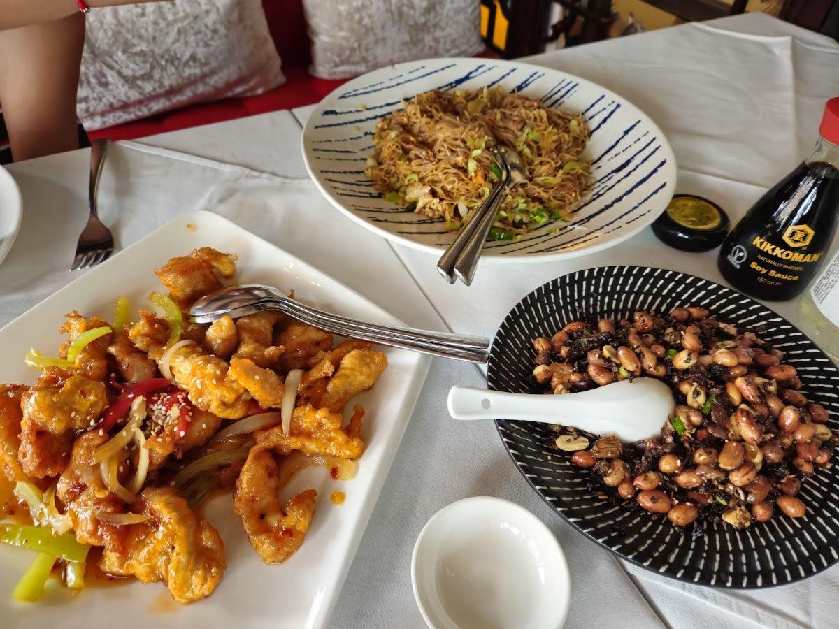 Shangri La Chinese Tea Restaurant - 2