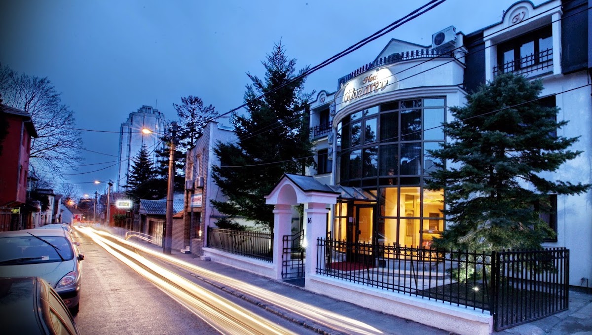 Hotel Vozarev