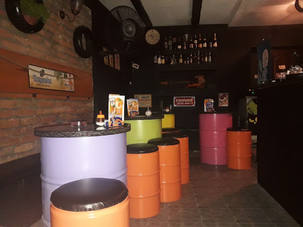 Crisis Bar - 4
