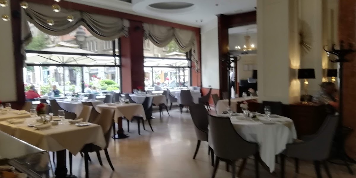 Hotel Majestic - 4