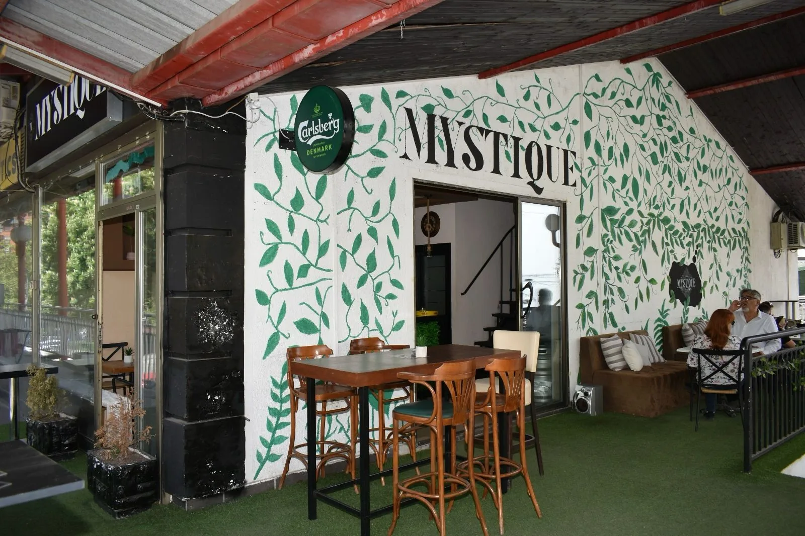 Mystique – Shisha & Cocktail Bar - 2