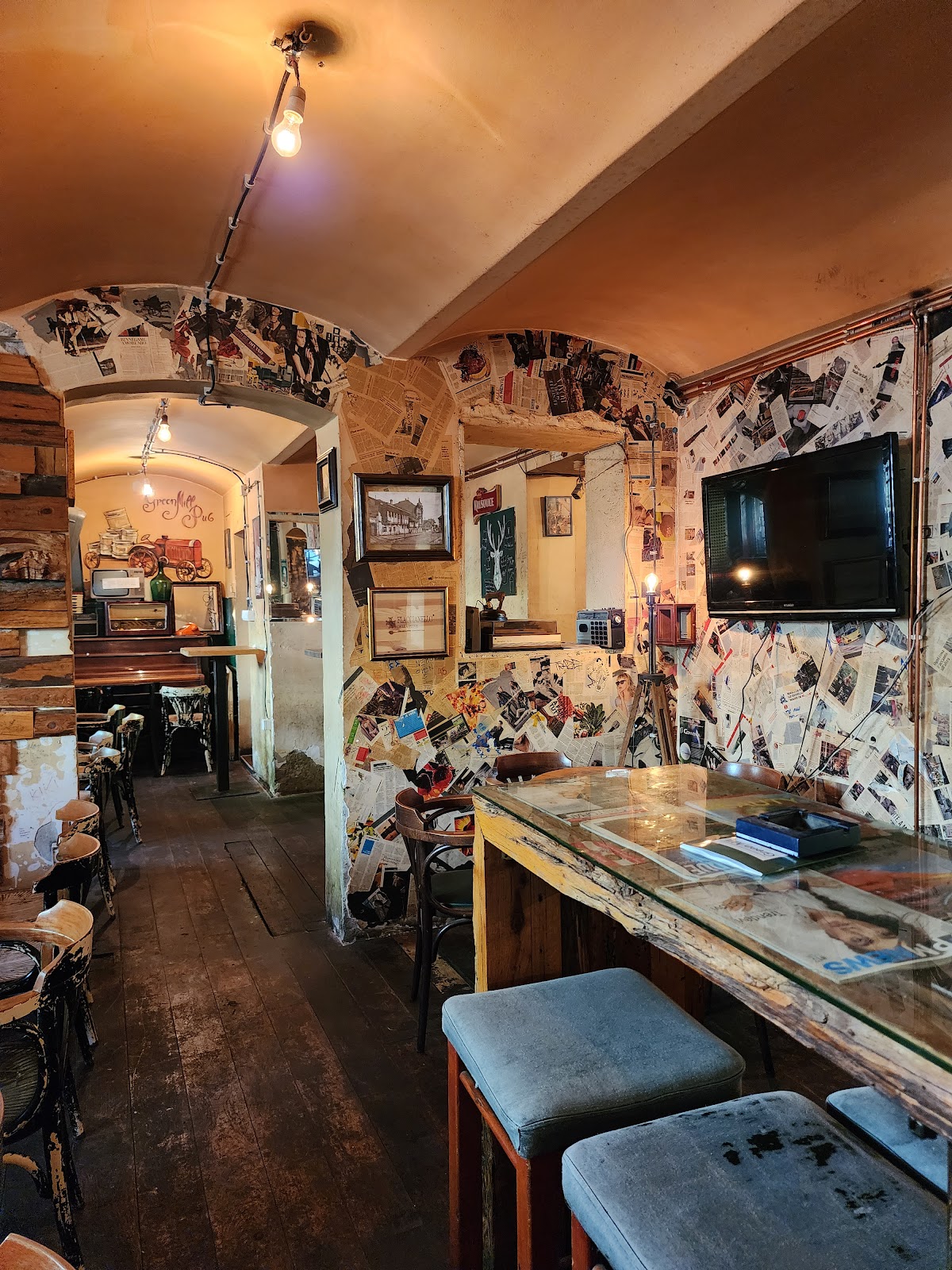 Green Mill Pub