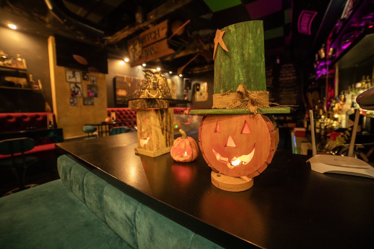 Witch Bar