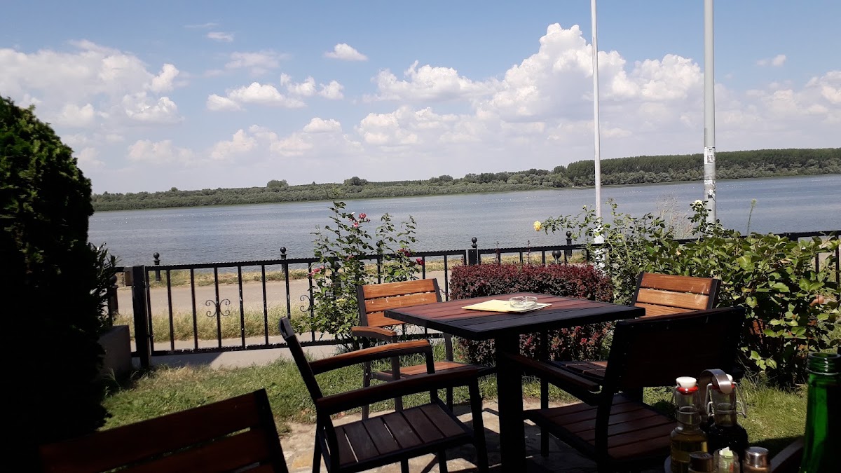 Caffe Restaurant X